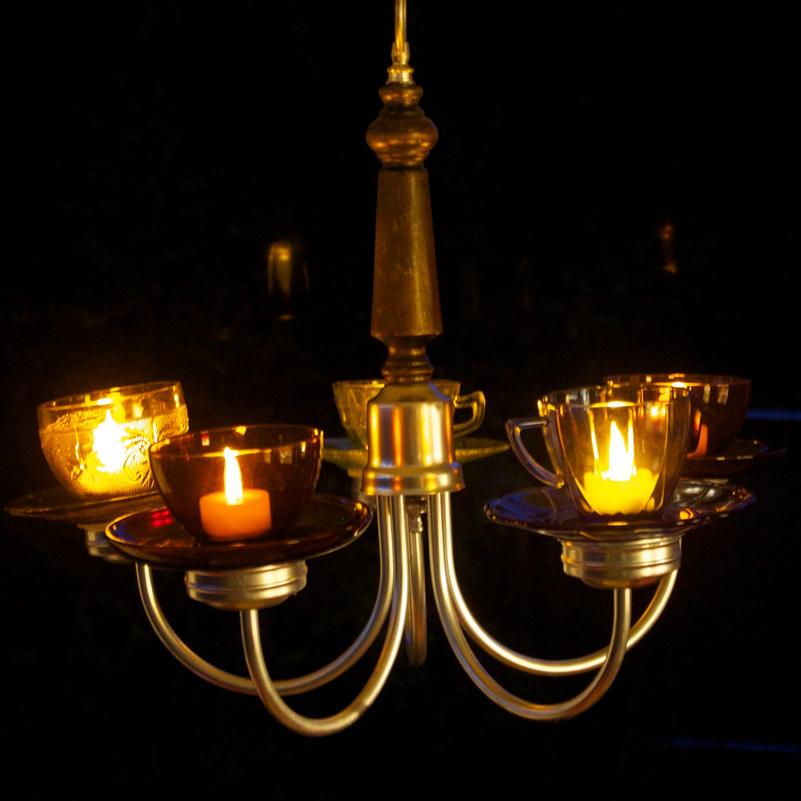 Candle Chandelier With Glass Teacups