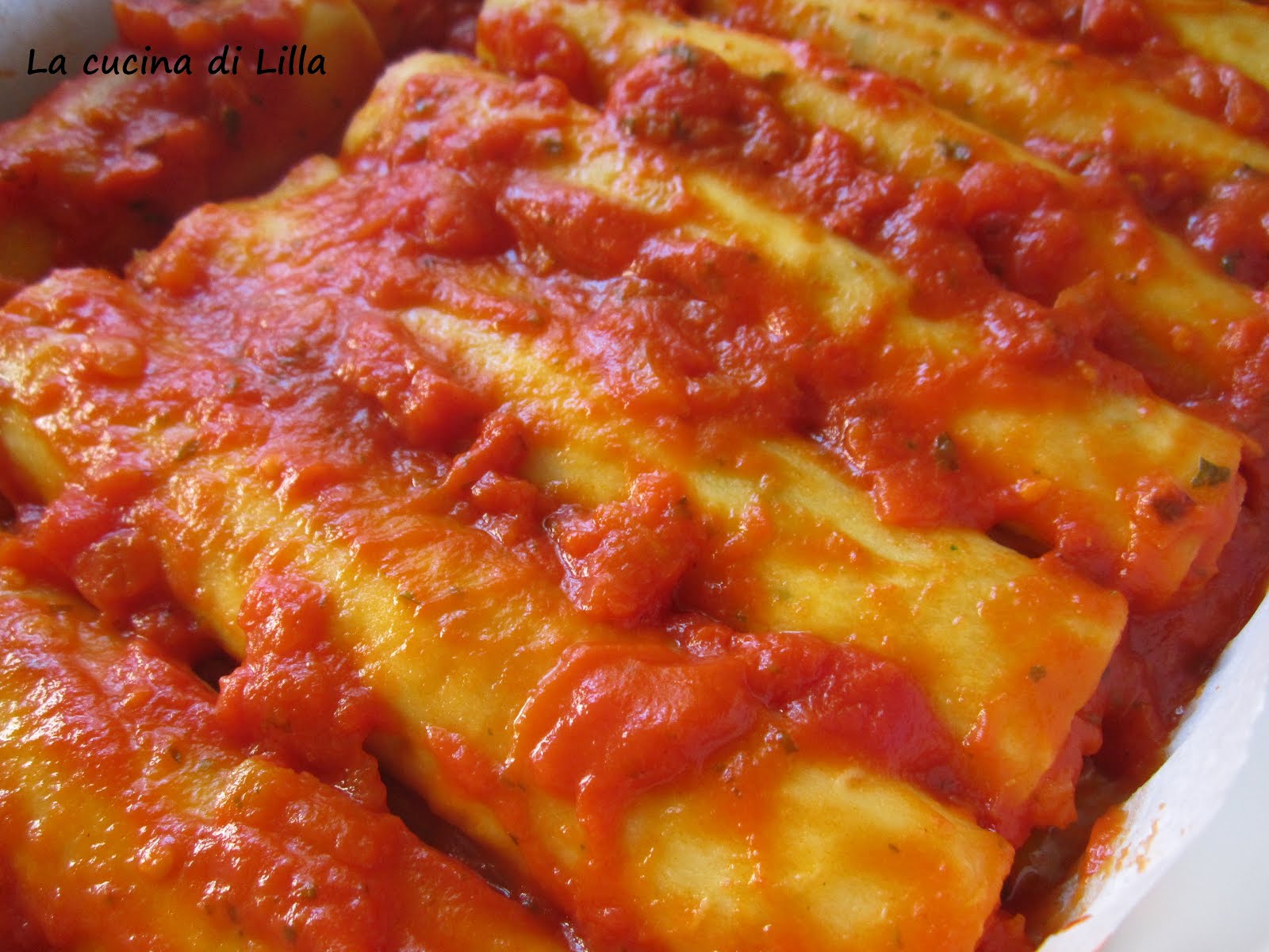 La cucina di Lilla (adessosimangia.blogspot.it) Pasta fresca Cannelloni tonno e mozzarella