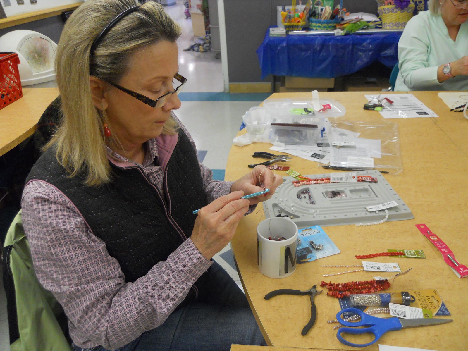 Bijoux by Lisa Classes at Michaels Arts and Crafts "WIRE CRCHET"