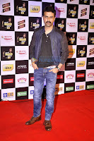 Shahrukh, Madhuri, Varun and others grace 'Mirchi Music Awards'