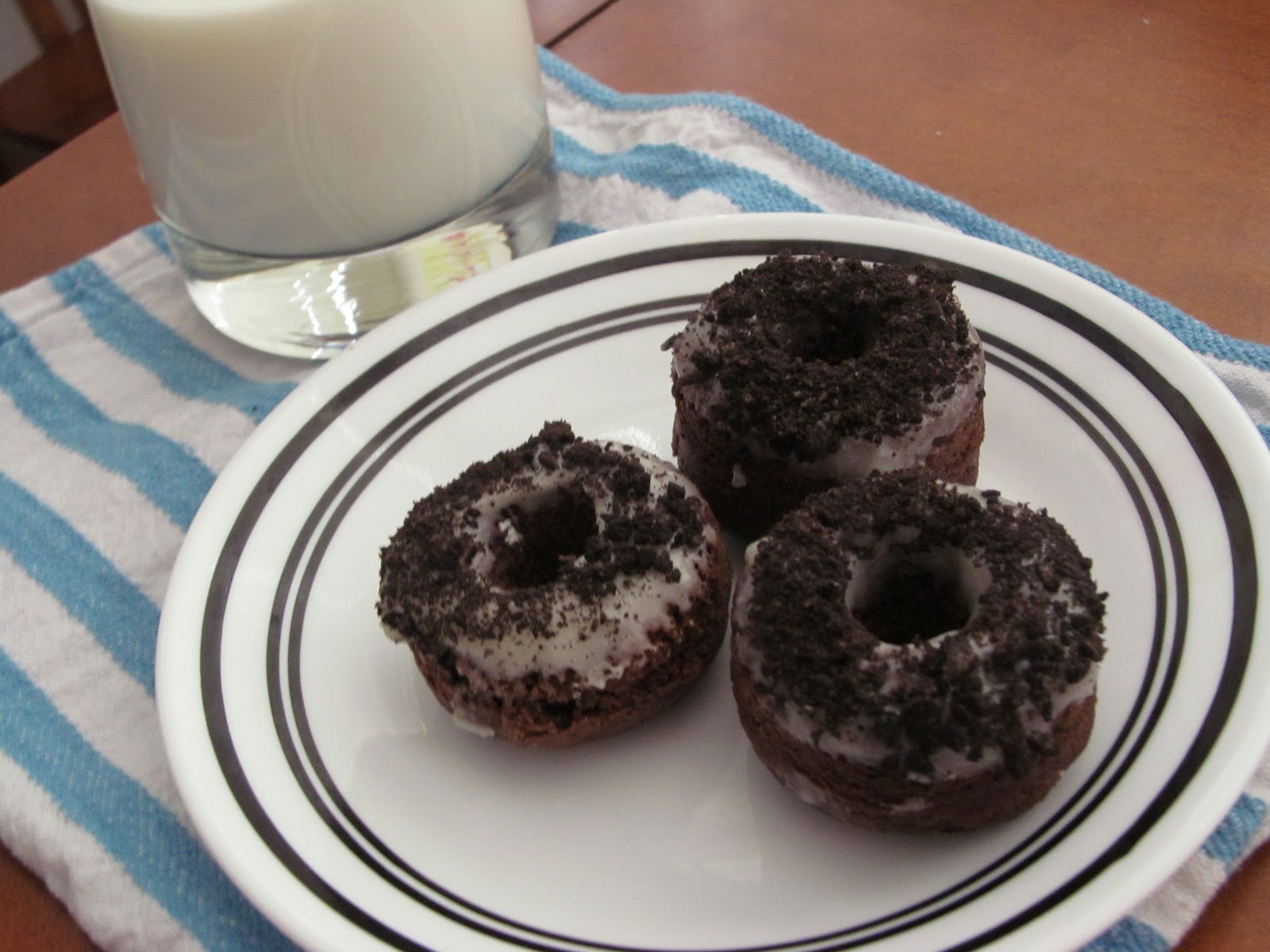 A Crafty Cook Cookies and Cream Donuts
