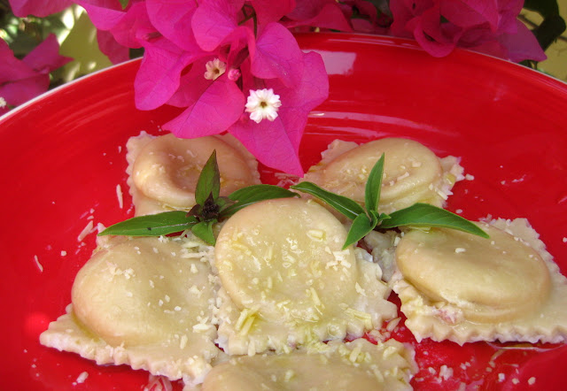 Raviolis De Pasta Fresca Rellenos De Jamon Serrano Y Queso (sin Máquina)
