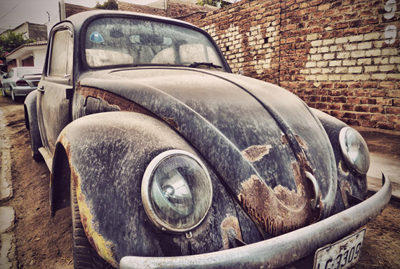 "Dirty and Abandoned" captured by Mario Vargas.