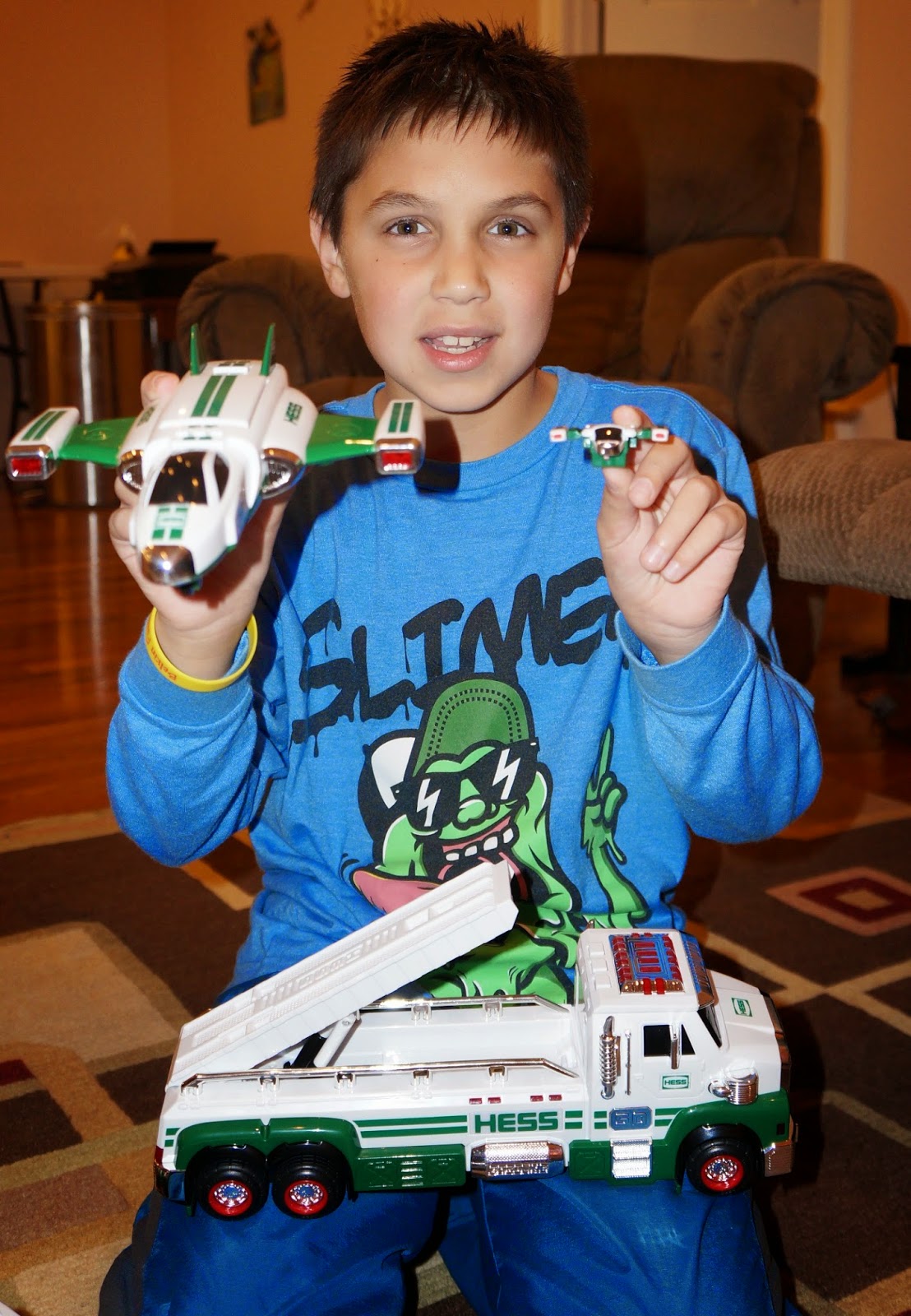 hess 2014 50th anniversary toy truck and space cruiser with scout