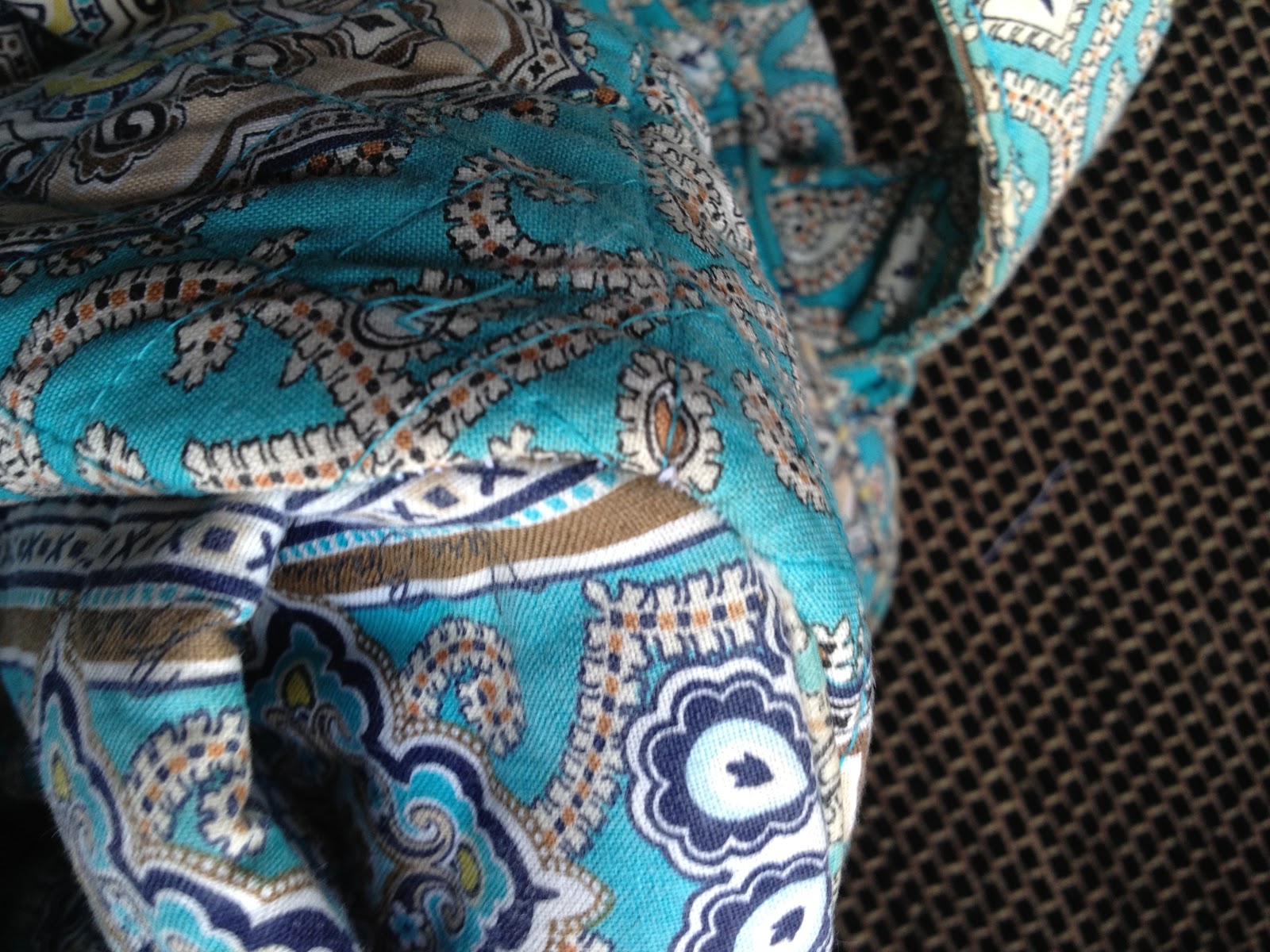 Dixie of all Trades How to repair frayed corners on a Vera Bradley bag