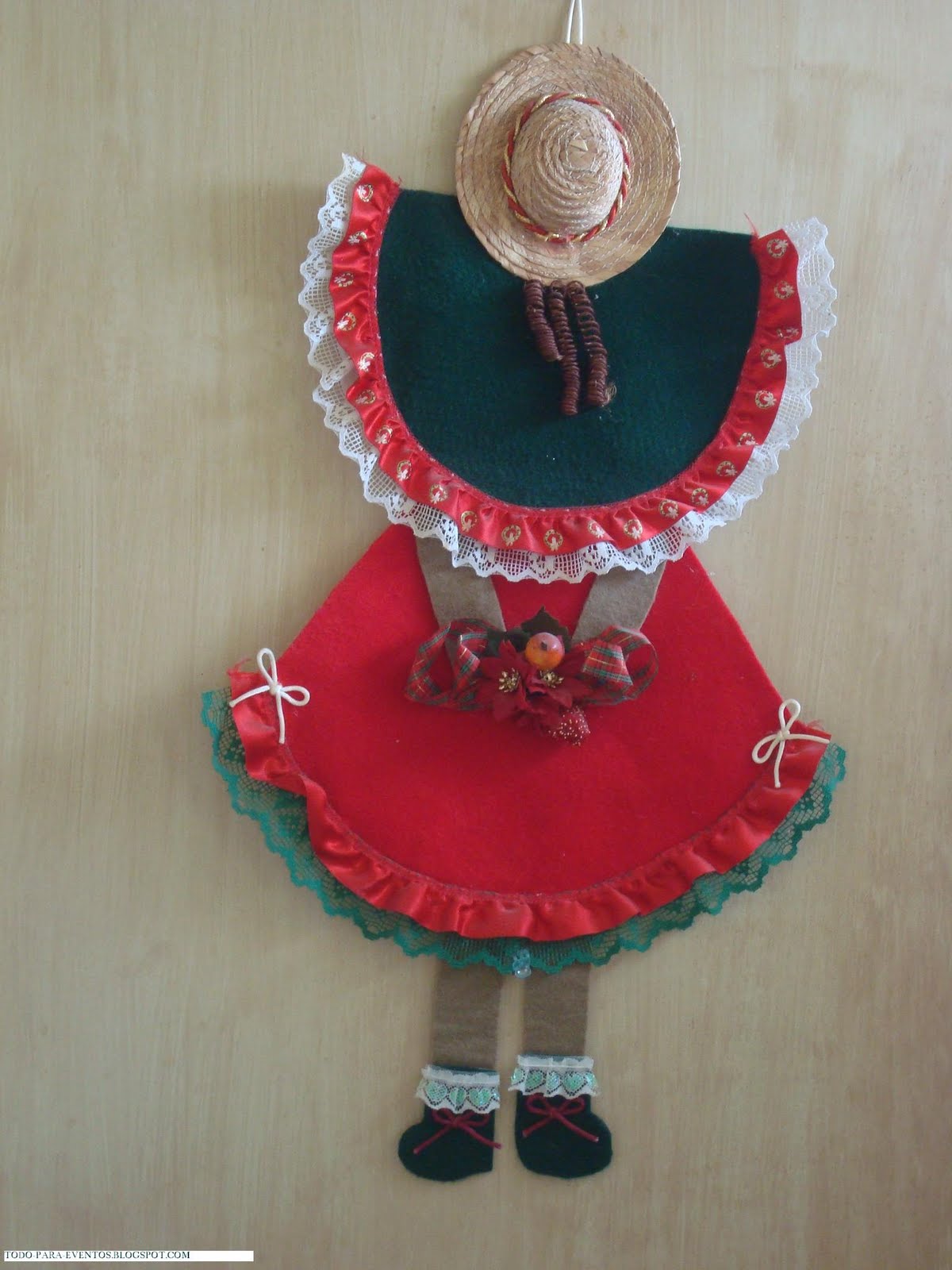muñecas castigadas de fieltro
