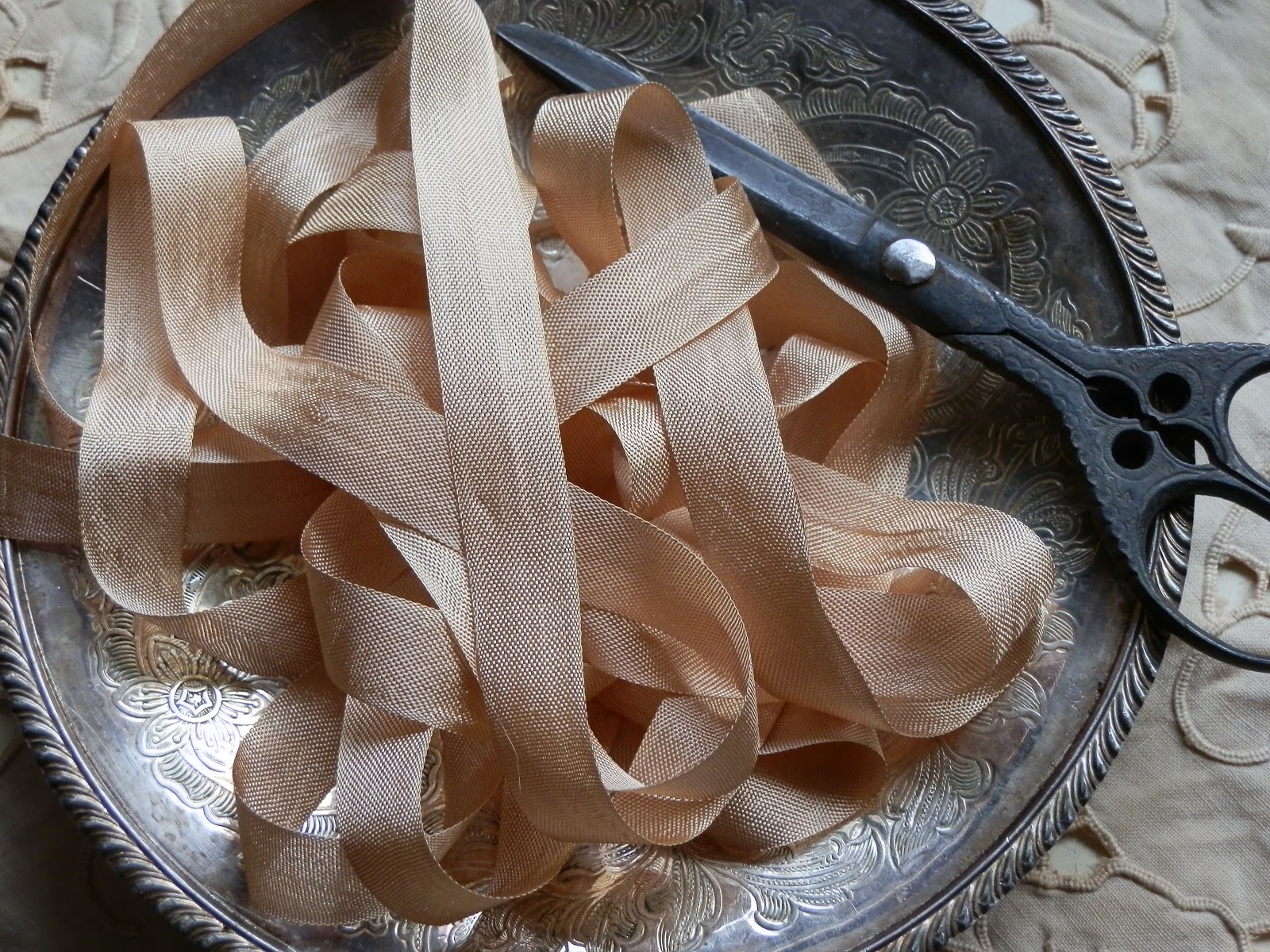 Todolwen How I Crinkle My Seam Binding