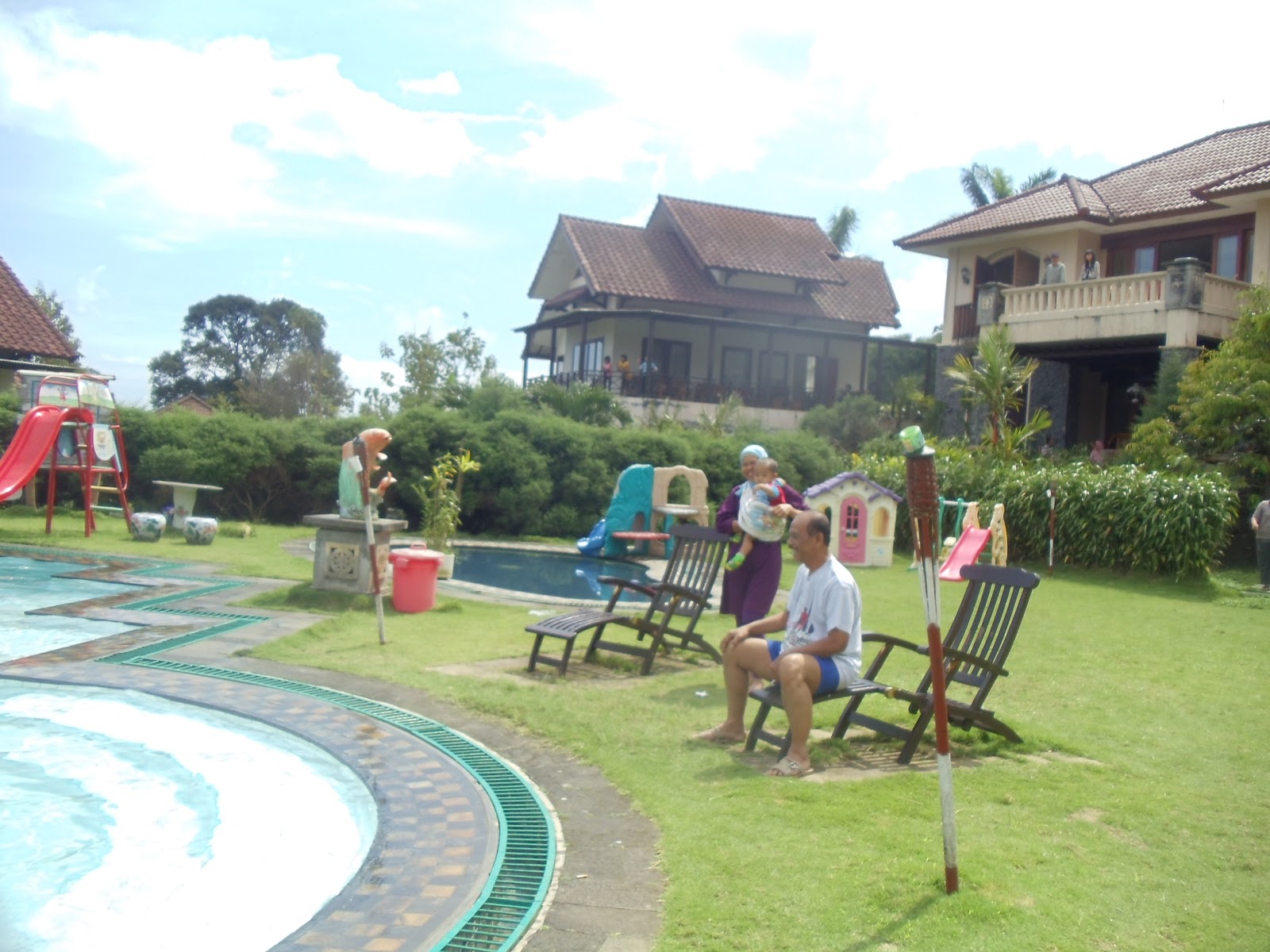 Indah Pinkaddicted Big Family