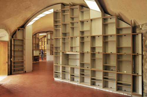 podio Centro de Diseño de Oaxaca por Emiliano Godoy y TUUX podio Centro de Diseño de Oaxaca por Emiliano Godoy y TUUX