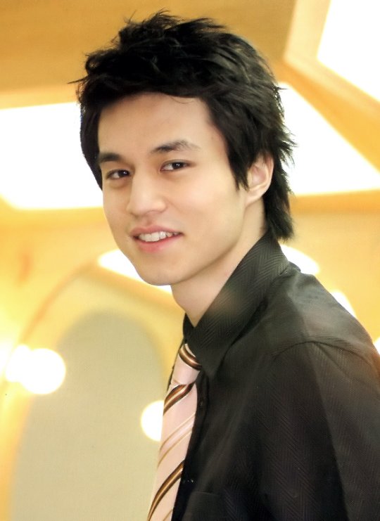 Rin's Treasure: Lee Dong Wook Profile