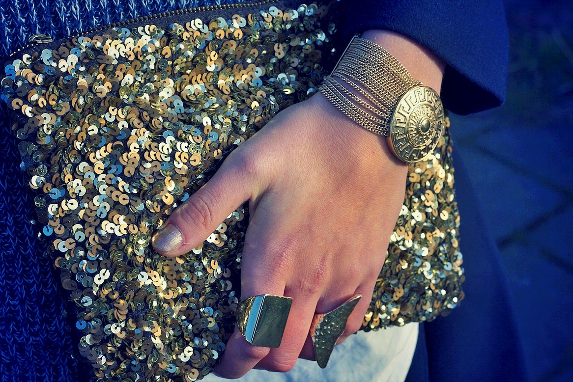 GLAMOUR & PEARLS ZARA Gold Sequin Clutch