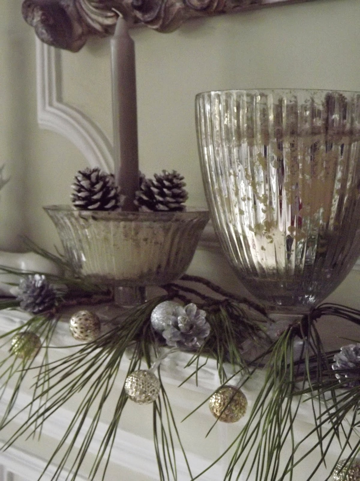 Un vergel en la ciudad: Pino sobre la chimenea