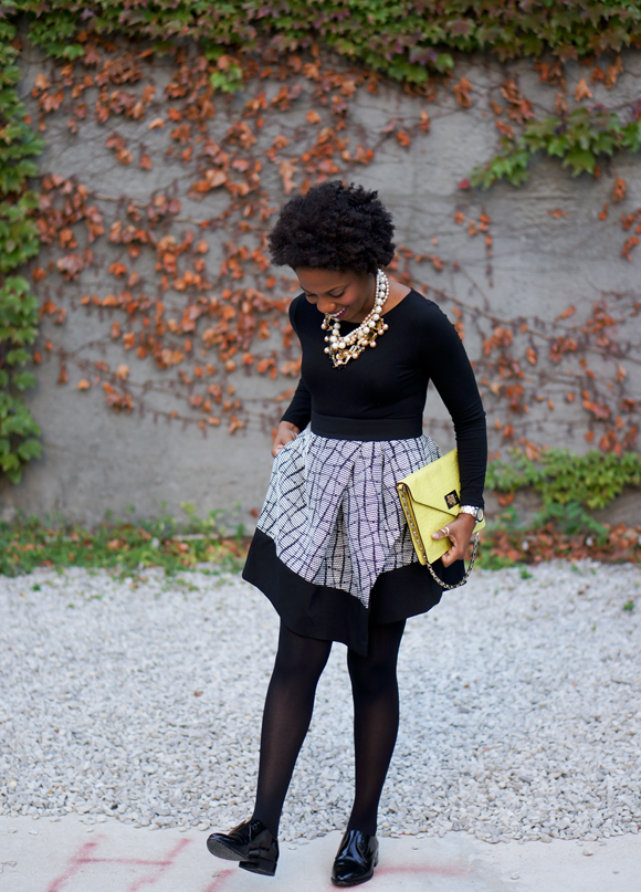 HOW TO STYLE BLACK TIGHTS: 6 CHIC SKIRTS & DRESSES OUTFIT IDEAS