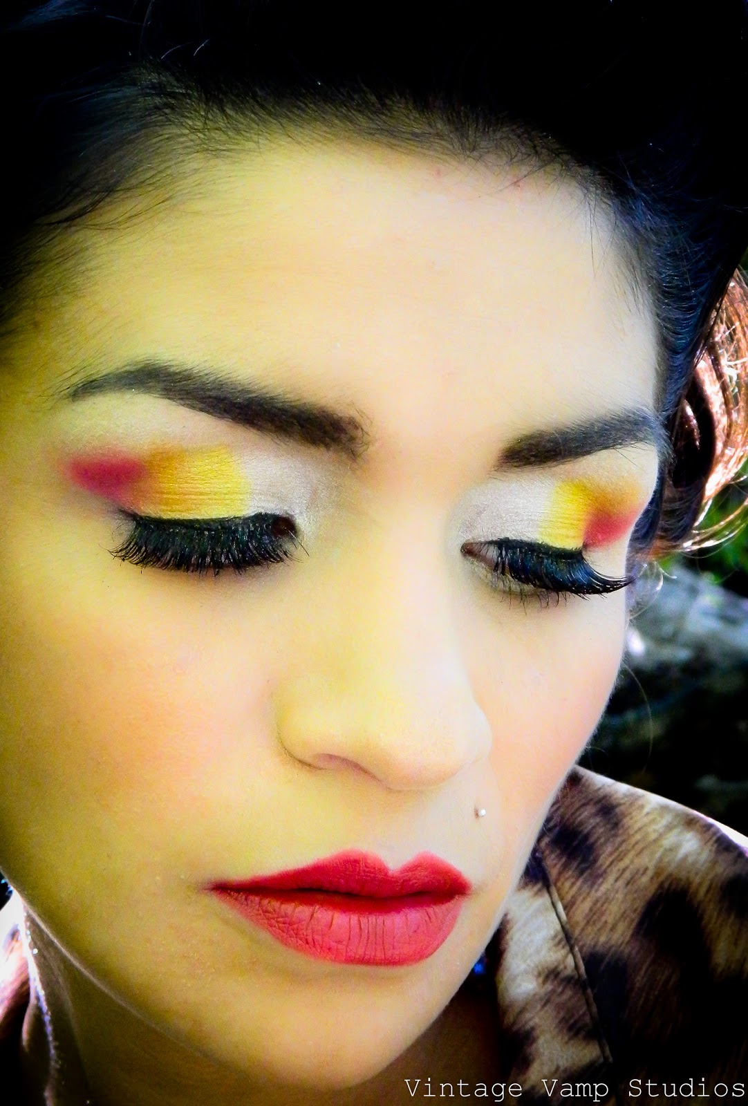 TiffanyAprilM Fall makeup look candy corn eyes and bold lips