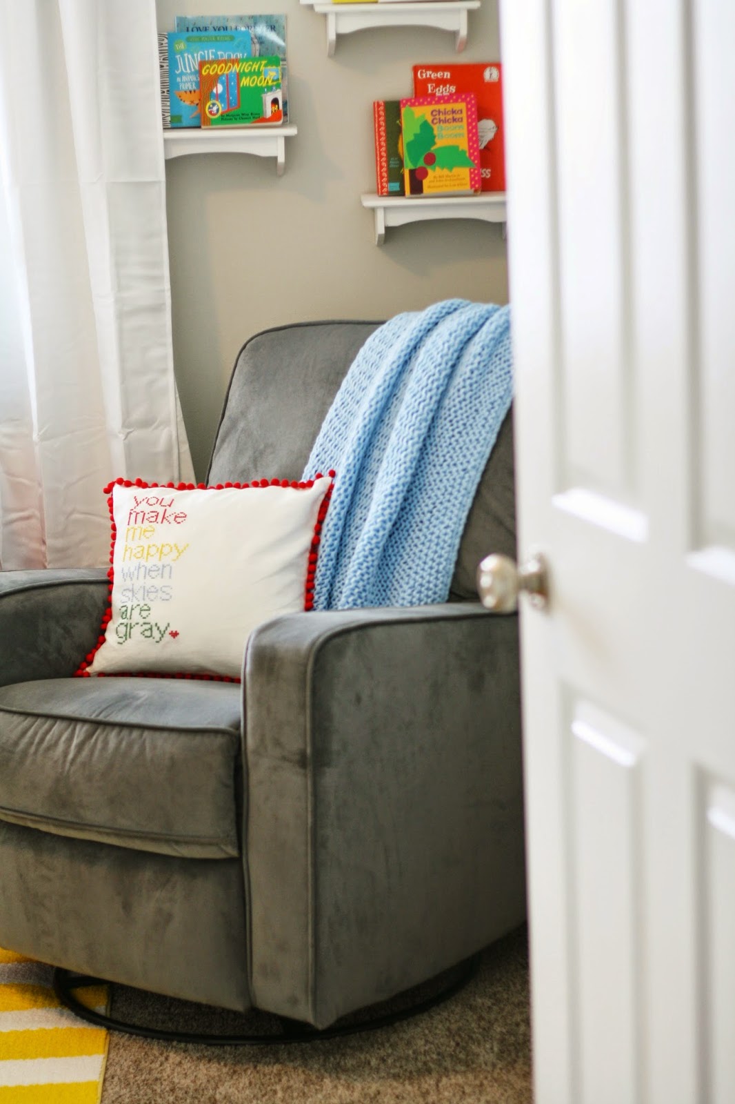 DIY Cross Stitch Pillow, a tutorial featured by top US craft blog, The Pretty Life Girls