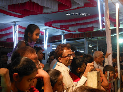 Devotees watching their Ganpati ahead of Ganesh Visarjan - Mumbai