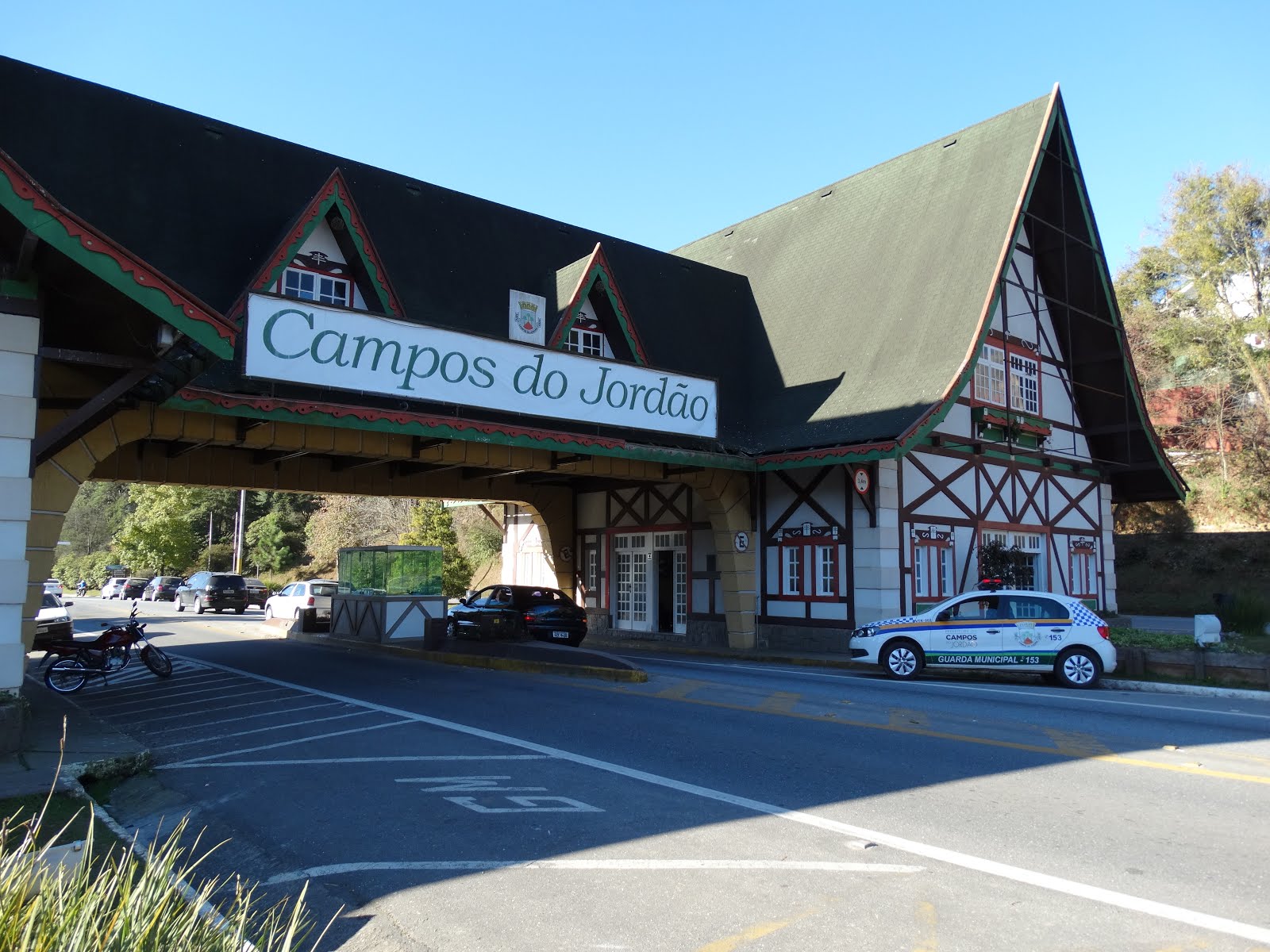 Resultado de imagem para portal de campos do jordão