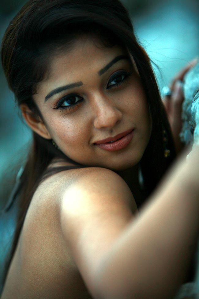 Nayanthara+hot+photos+in+bikini