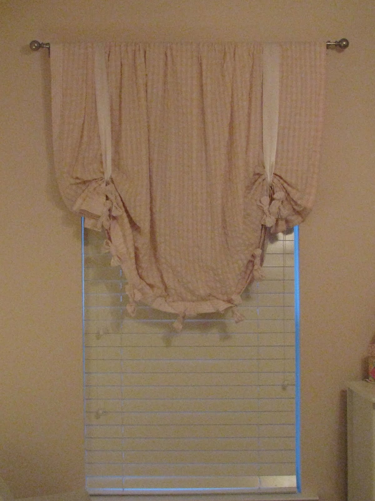 One Cheap Mama Easy Balloon Shade