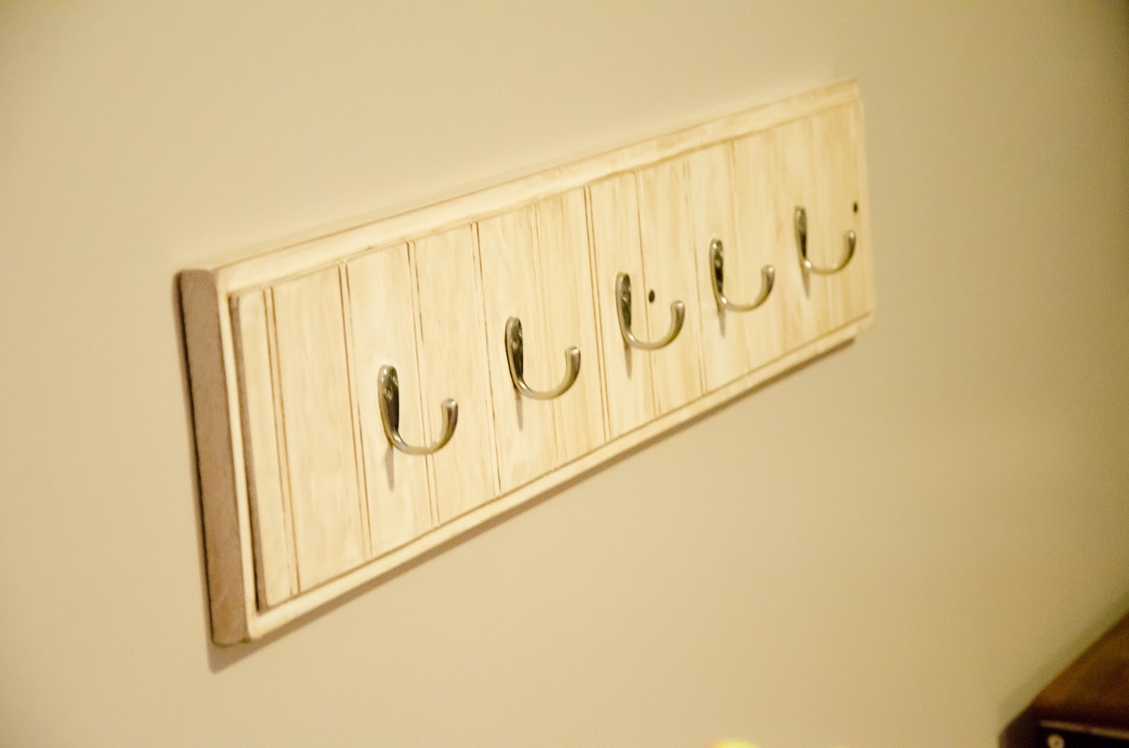 Beadboard hooks tutorial Housewives of Riverton