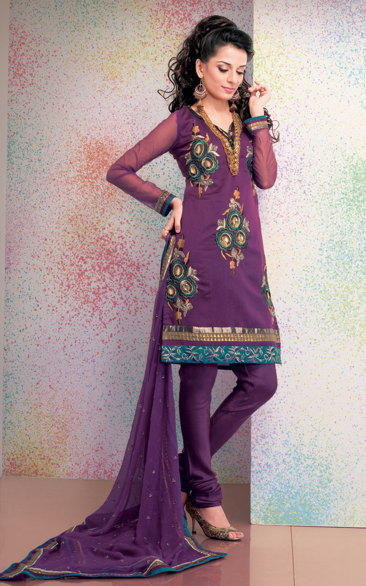 Latest fashion embroidery suits with latest designs 2011embroidery Latest fashion embroidery suits with latest designs 2011embroidery