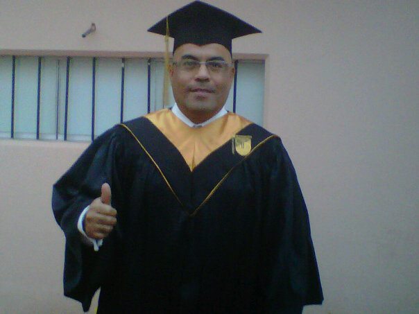 Graduación Universitaria Manuel Via.