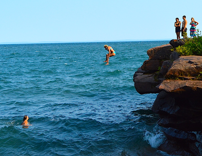 Samantha Angell Travel & Lifestyle Blog Cliff Jumping Into Lake Superior