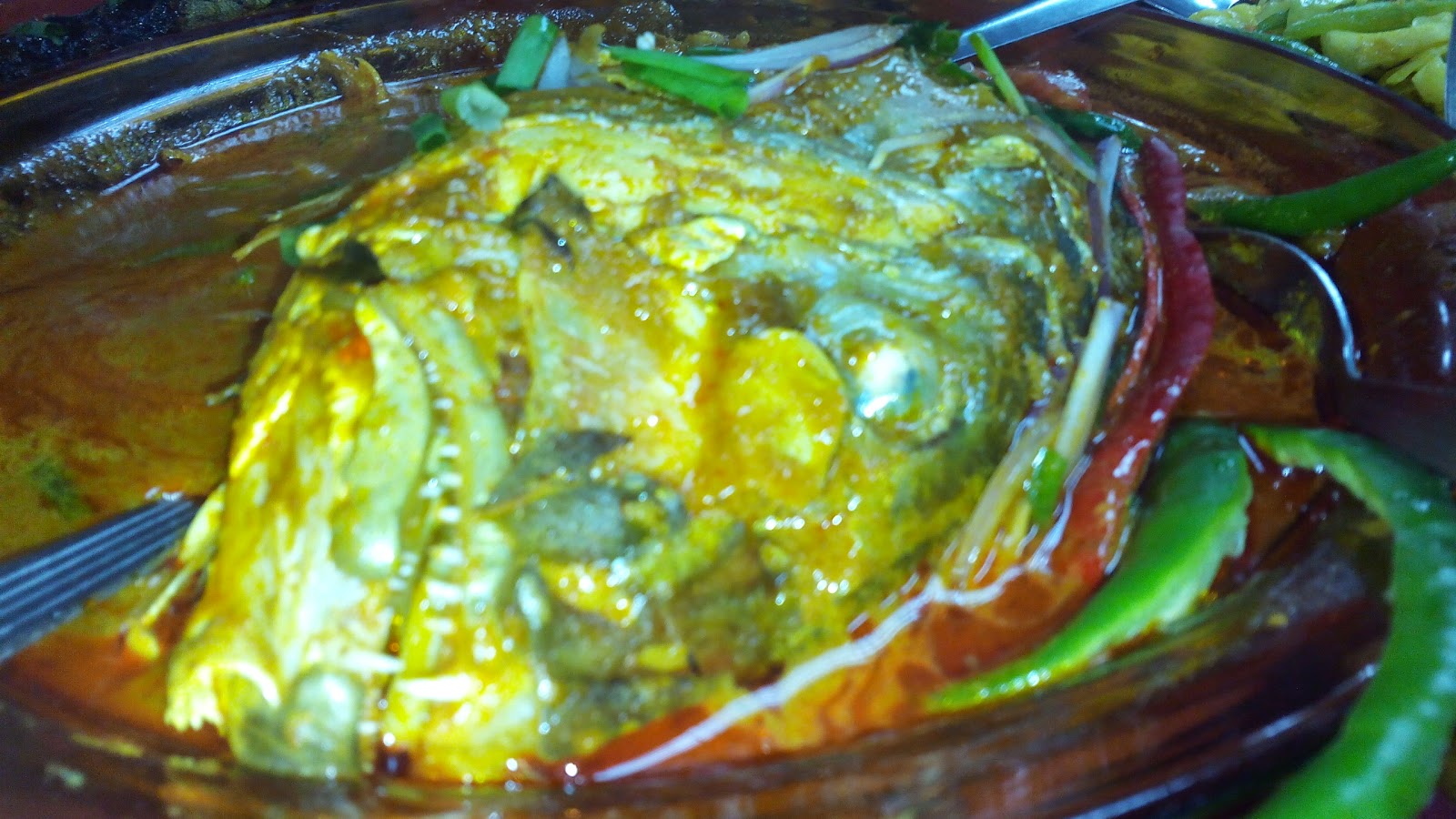 Love Is All Around Kari Kepala Ikan Sungai Ara