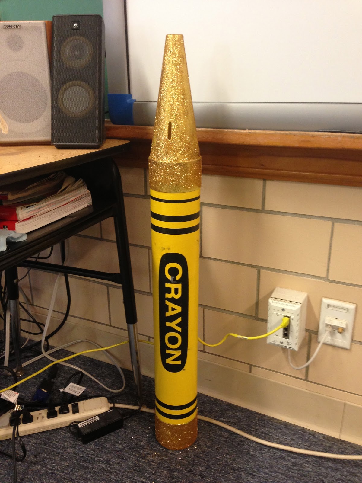 Holy Cross Art: THE GOLDEN CRAYON!!