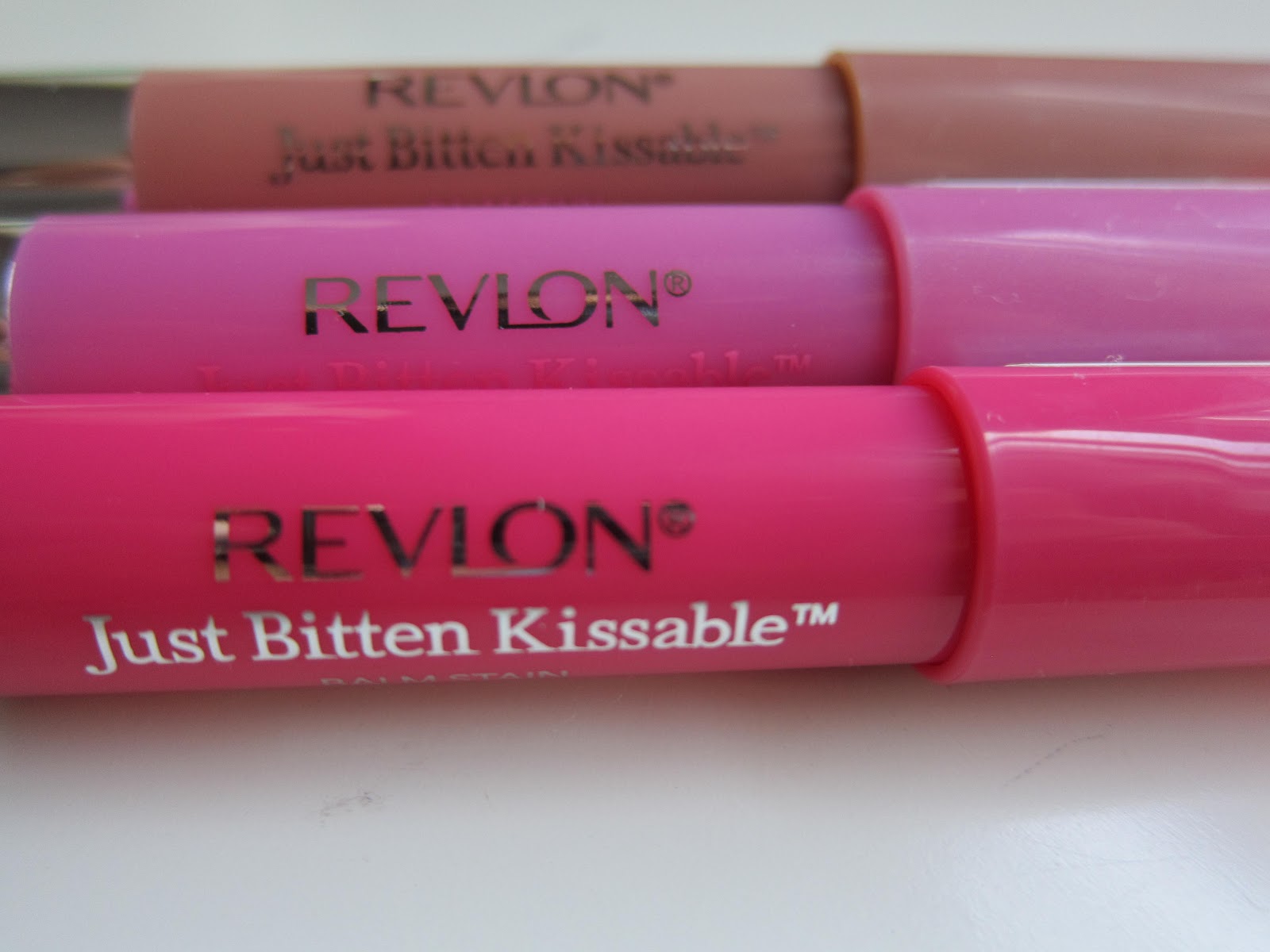 Revlon Just Bitten Kissable Lip Balm Stain Review & Swatches bubbles
