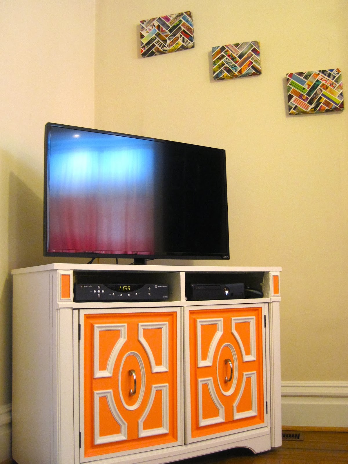 Living Room Tour - The Surznick Common Room Living Room Tour - The Surznick Common Room