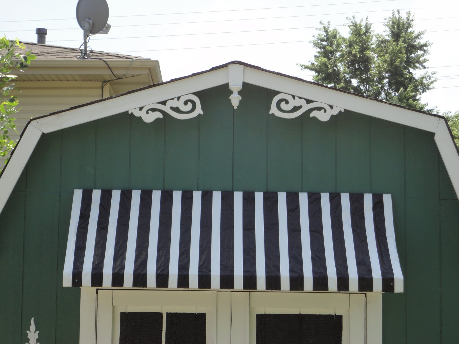 DSC02264.JPG (1600×1200) Diy awning, Outdoor awnings, Shed makeover