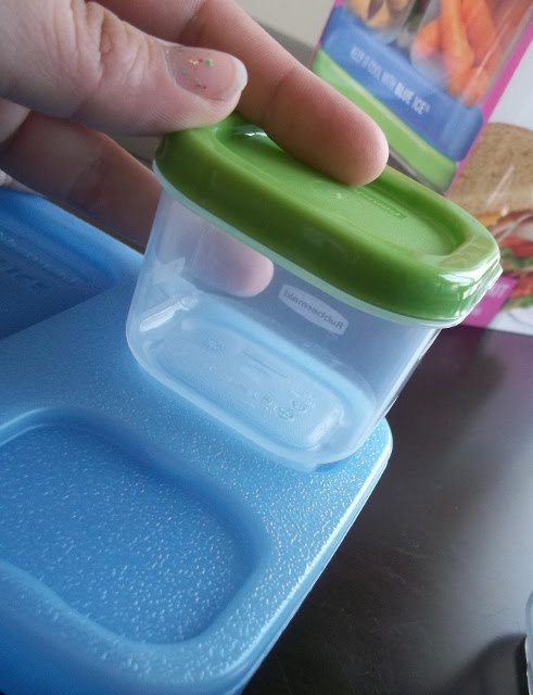 Rubbermaid LunchBlox Kids Lunch Box & Food Prep Containers with Blue Ice