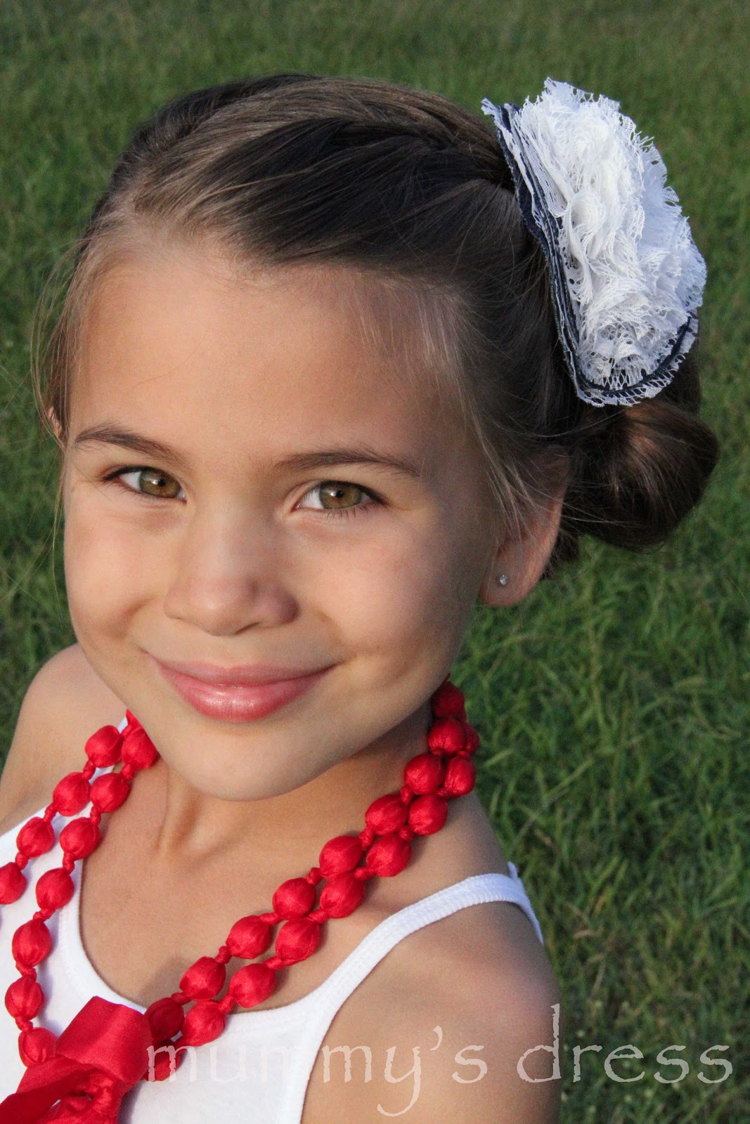 Mummy's dress Lace hair clip tutorial....