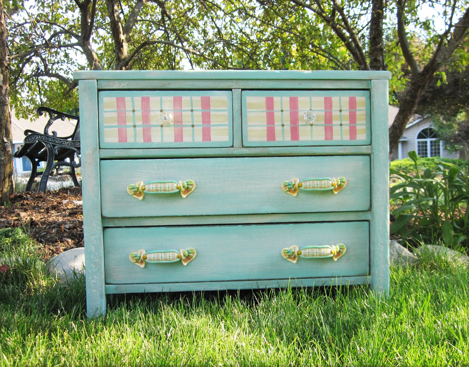 The Quirky Quail Child Sized Dresser Redo, Part 2