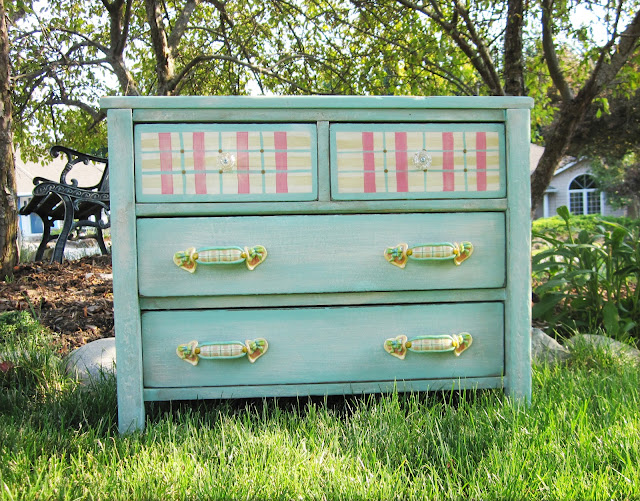The Quirky Quail Child Sized Dresser Redo, Part 2