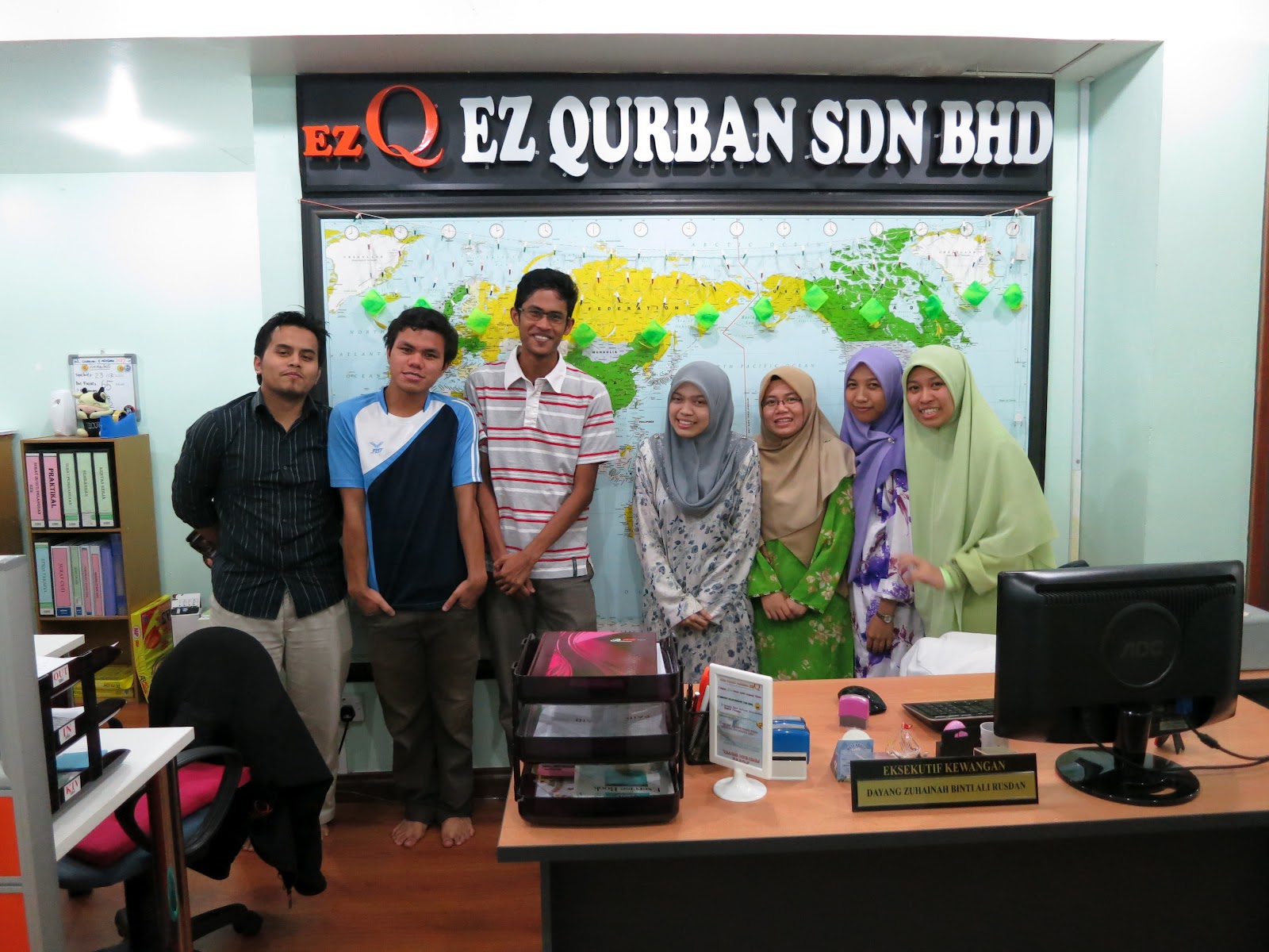 Ez Qurban Tempat Kerja Paling Best Aku Si Typo