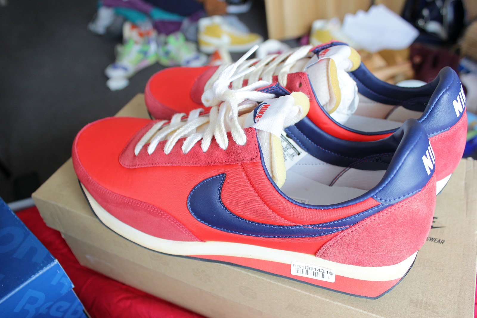 nike elite vintage trainers