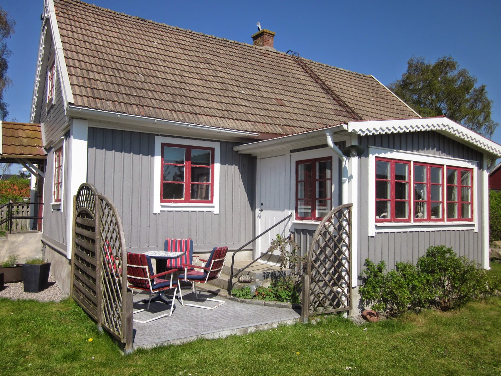 Havsnära sommarhus i hällevik: 2 x 6 bäddar i sommar