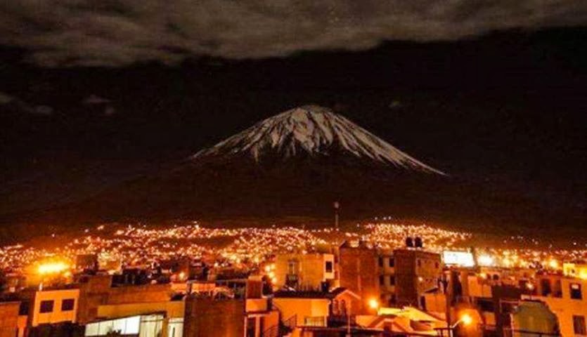 Arequipa - Misti y Ciudad