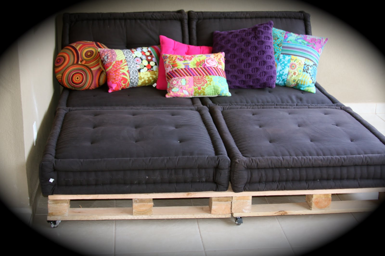 casamento jardim secreto praia do canto:Sofa De Pallet casamento jardim secreto praia do canto:Sofa De Pallet