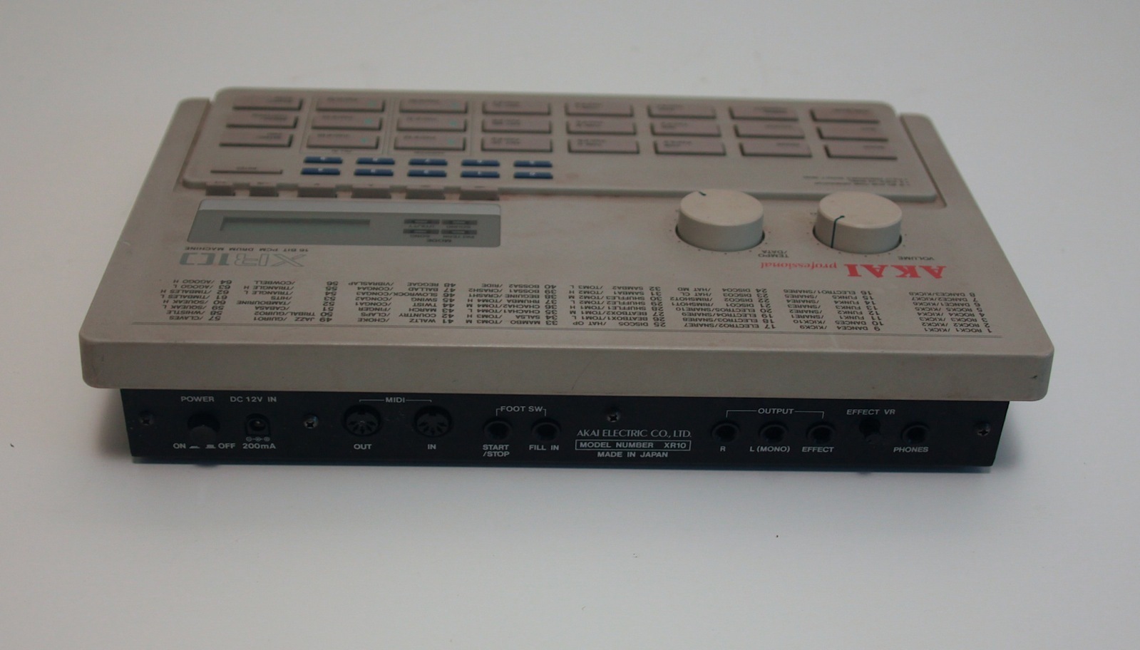 MATRIXSYNTHB AKAI XR10 16 bit PCM drum machine