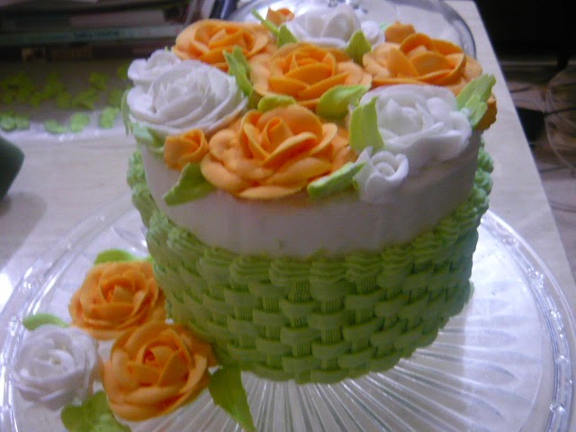 FOOD, DRINKS + PARTY: How to Make Basket Weave with Piping ...