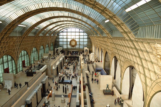 Những việc nên làm khi đến Paris Le_hall_du_Mus%C3%A9e_d'Orsay
