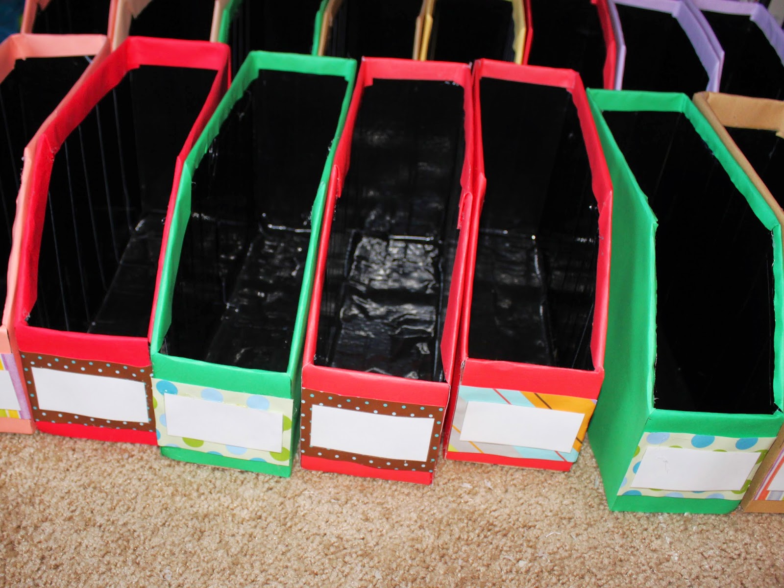 Everybody Can Learn DIY Book Boxes