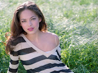 Kristin Kreuk Wallpapers