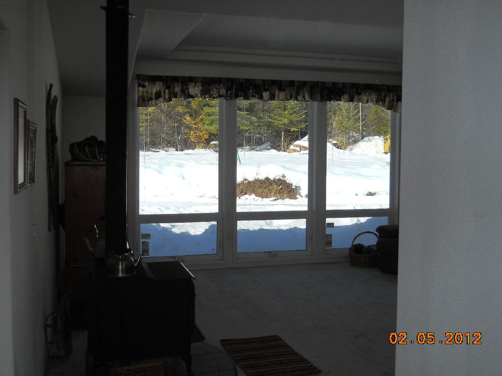Home with three creeks for sale! Photo's of house and land