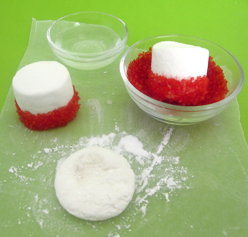 DIY Dr. Seuss Treats (Green Eggs & Ham Cupcakes // Cat in the Hat