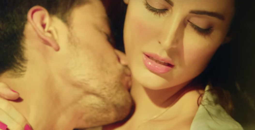 mandana karimi bhaag johnny hot photos