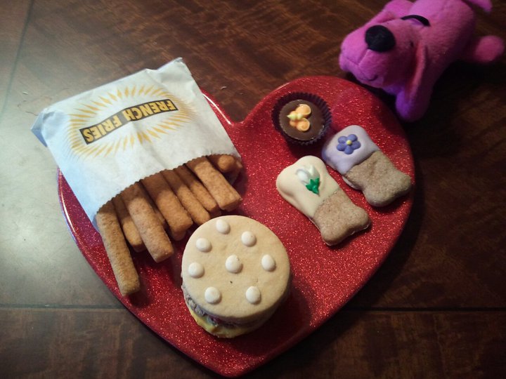 All Natural Gourmet Dog Treats / Just Dogs! Gourmet Woodbury / 651.